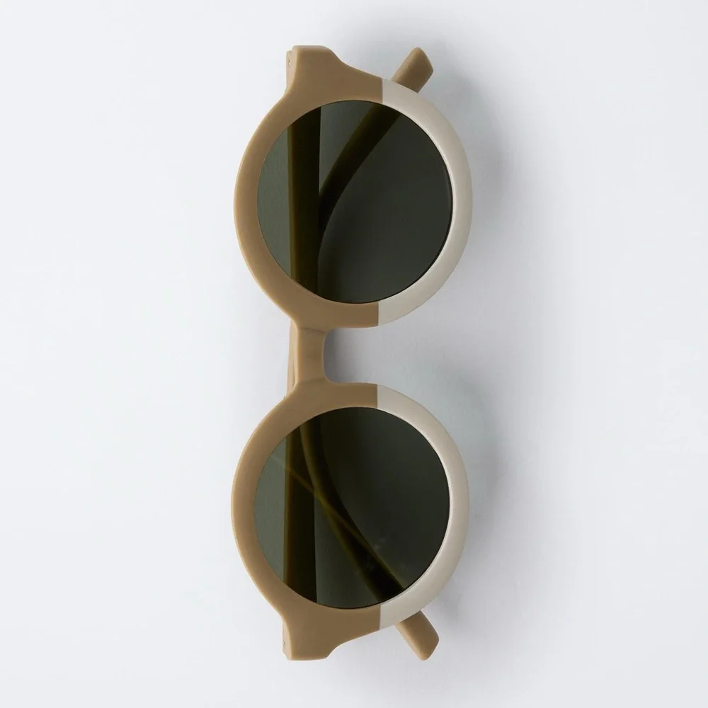 NWT. Zara Kids Ecru/Beige Round Sunglasses with a Resin Frame. Size 10 -14.